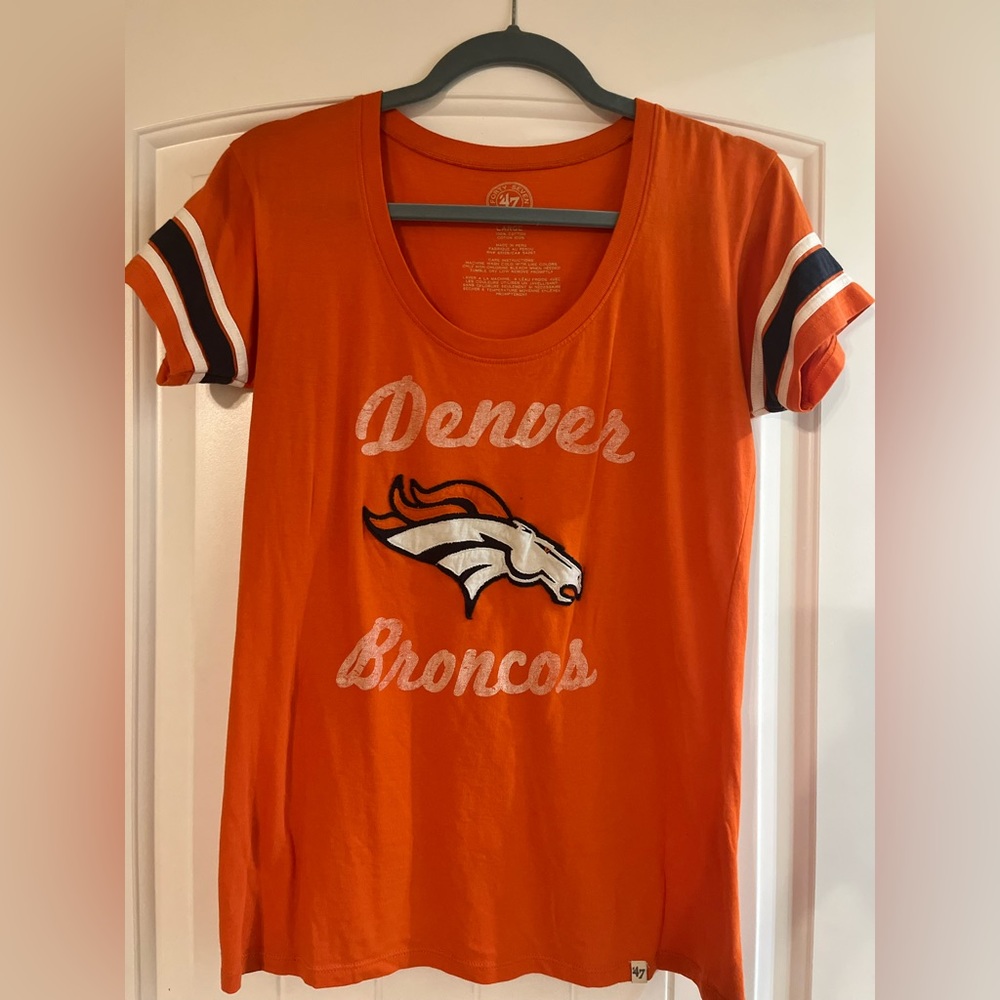 Women’s Denver Broncos Shirt Size L